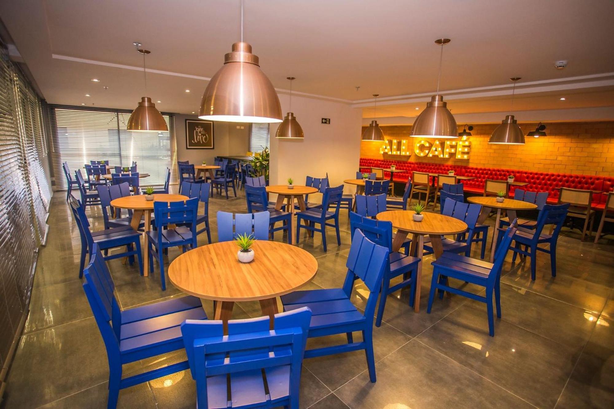 Cama King, Solteiro E Berco - All1401 Apartamento